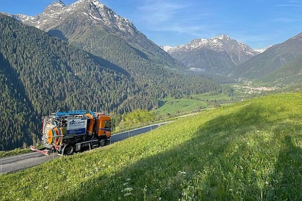 Kanalreinigung unterwegs in den Alpen